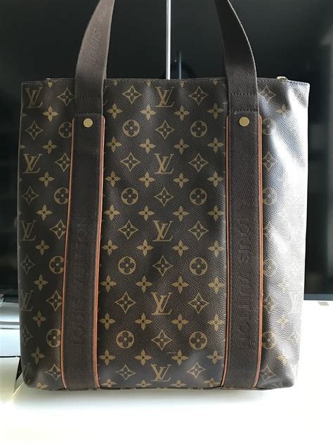 louis vuitton beaubourg tote